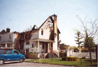 Image d'une maison ayant passé au feu